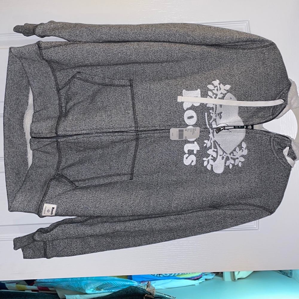Nwt Sherpa lined roots zip up hoodie salt and pepper size large